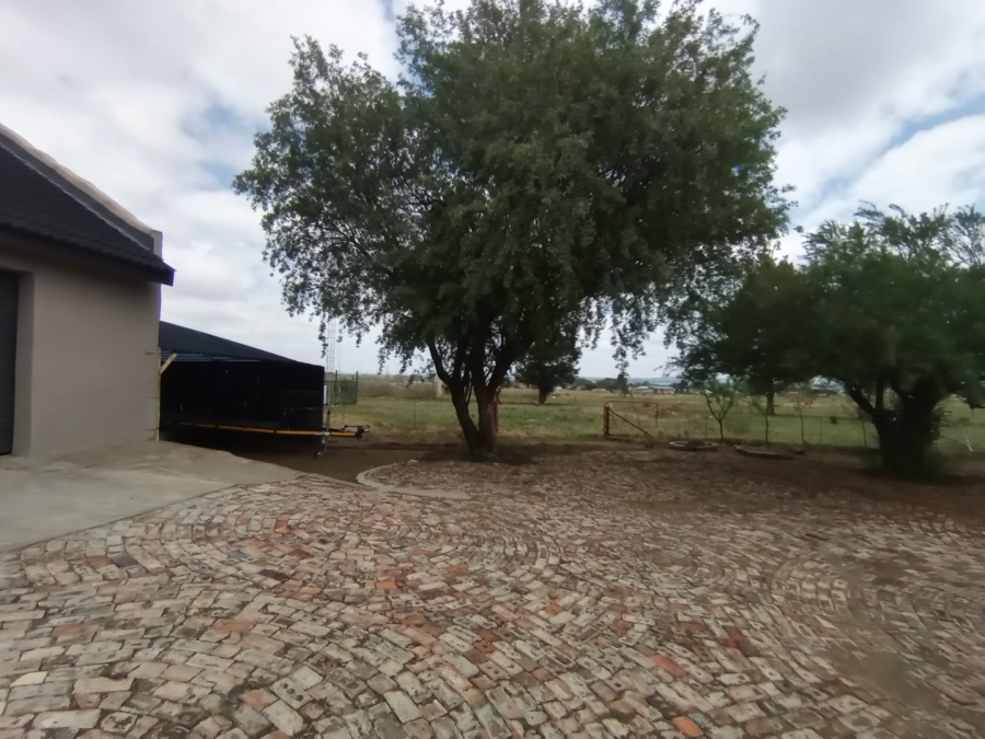 Commercial Property for Sale in Roodewal Free State